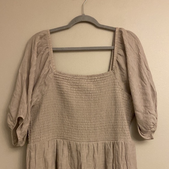 J Gee Neutral Smocked Tierd Midi Dress size 3x - Picture 4 of 7